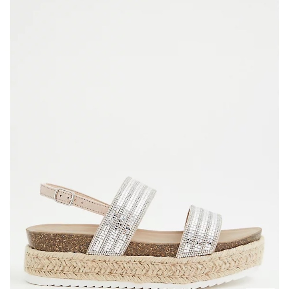 Torrid EUC Size 6 - BEIGE RHINESTONE DOUBLE STRAP FLATFORM SANDAL (WW)